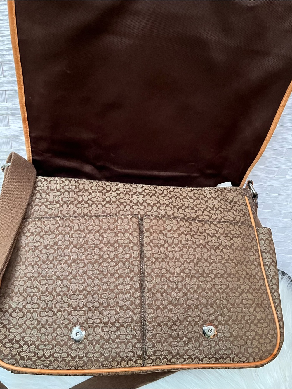 ‘07 Coach Small C Signature Canvas Messenger Bag Natural Vachetta Trim - Picture 6 of 8